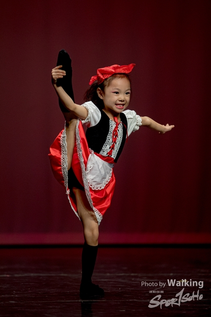 2020-10-18 Solo Dance 1604