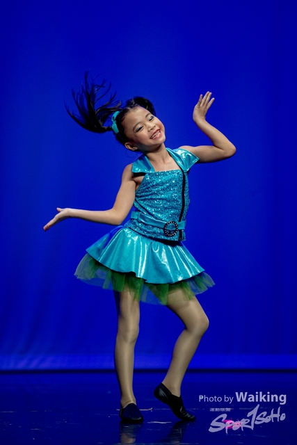 2020-10-18 Solo Dance 1665