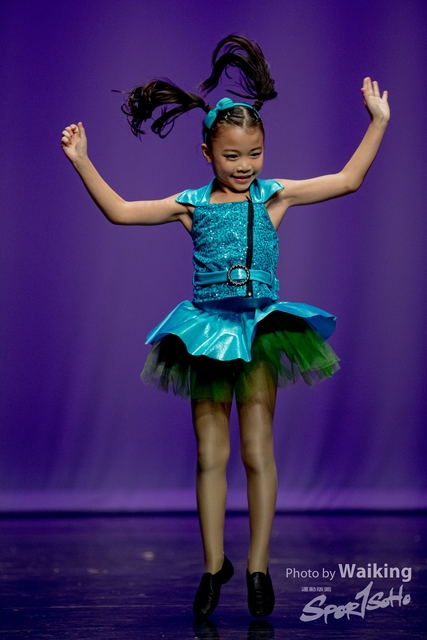 2020-10-18 Solo Dance 1669