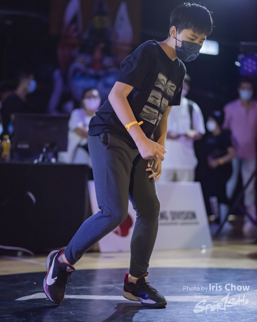 CYY_1090