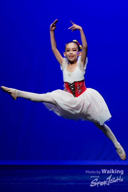 2021-10-17 Solo Dance-1940