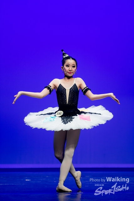 2021-10-17 Solo Dance-2108
