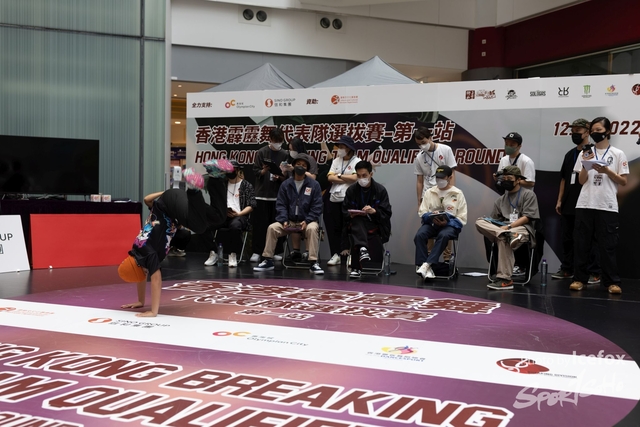 Break_Dance_R1-23