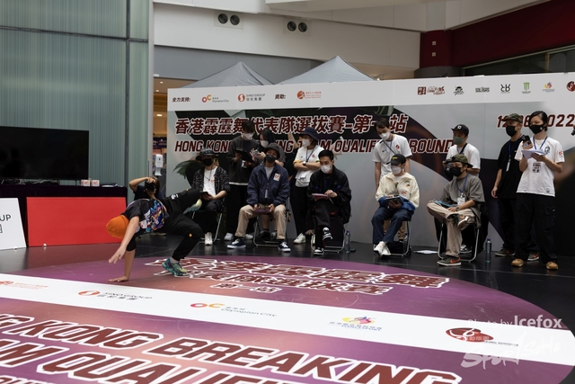 Break_Dance_R1-24