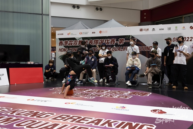 Break_Dance_R1-25