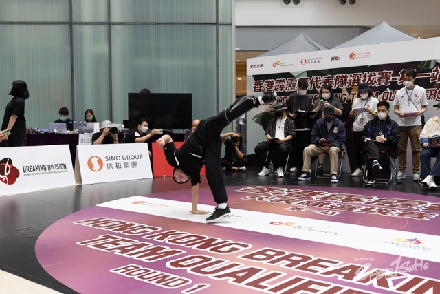 Break_Dance_R1-42