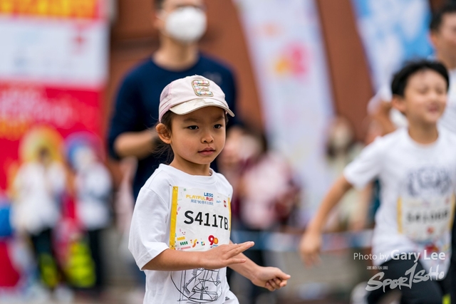 LEGO Playful Run 0261