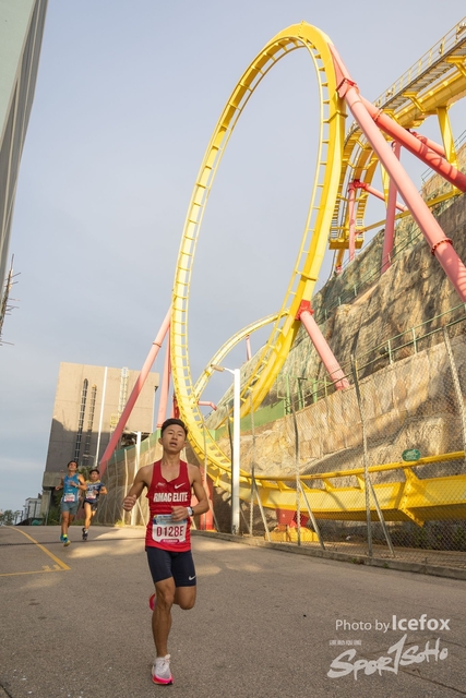 Lions_Run-72
