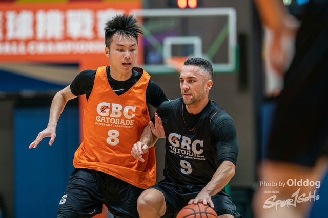 230218GBC174