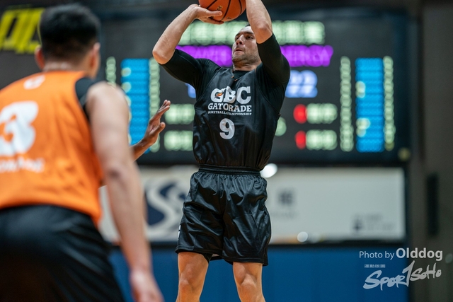 230218GBC176