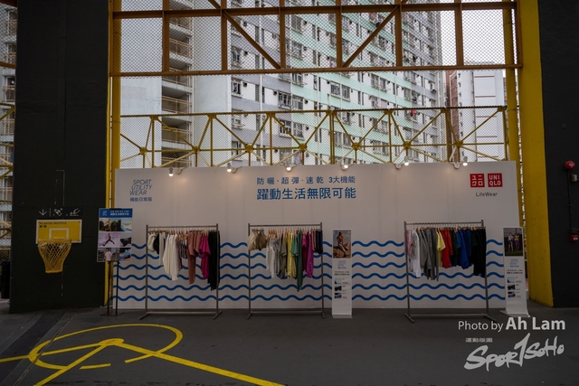 72B_2989