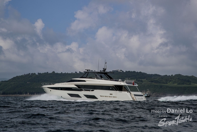 LO2_3905