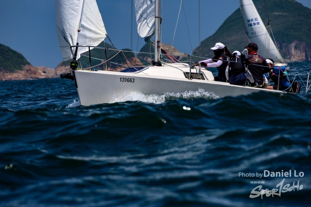 R62_6873