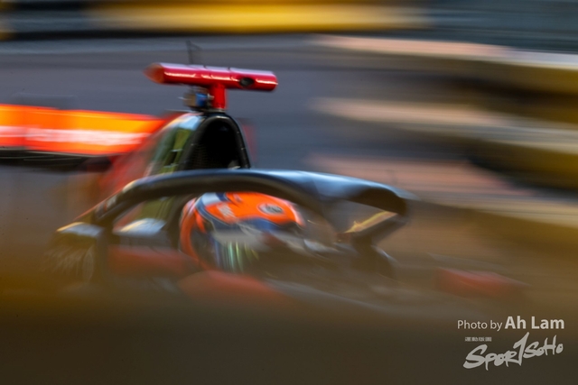Z8A_3023