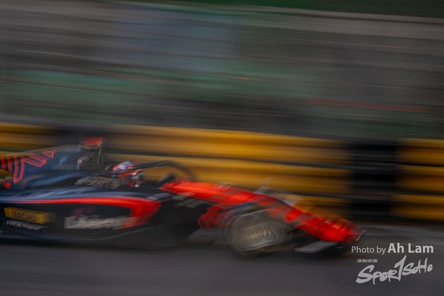 Z8B_1010