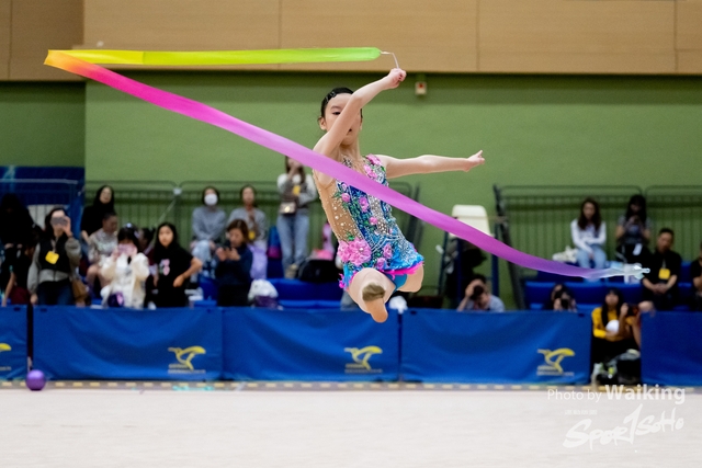 2023-11-19 RG - Ribbon-0103